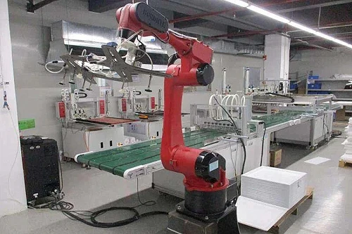 Toppo Lightings factory inside Toppo Lightings factory inside